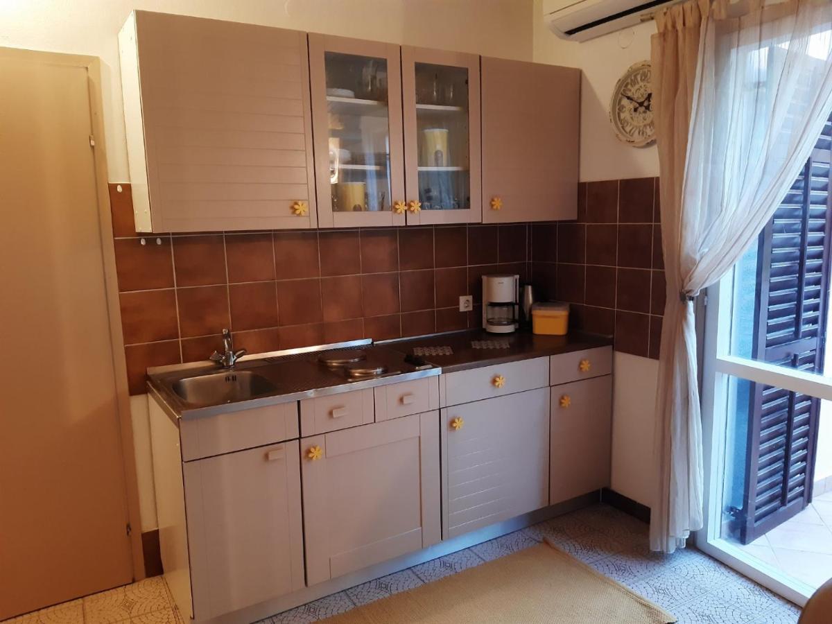 Apartment Tonci Rab Town Kültér fotó